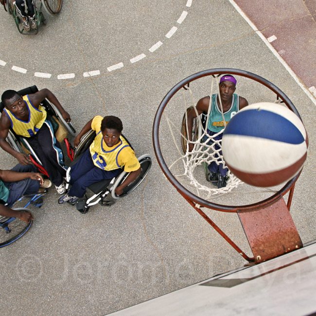 Togo – Lomé – Terrain de basket du stade omnisports